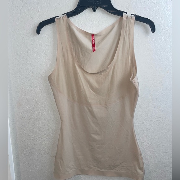 SPANXshape Invisible Tank - Picture 6 of 6